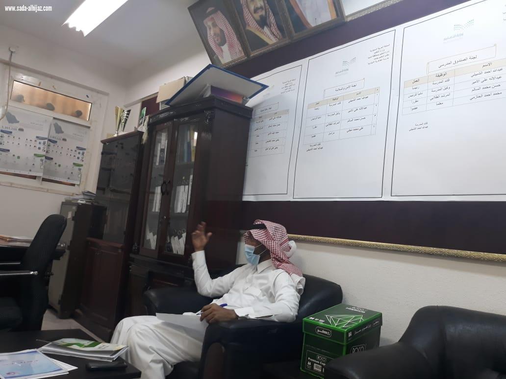 الجباري يزور مدرسة الطاهرية الابتدائية