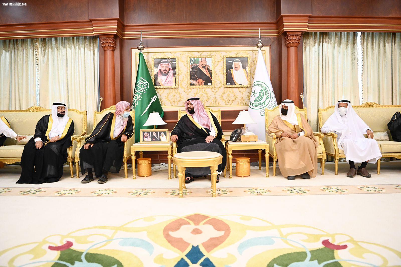 سمو أمير جازان بالنيابة يستقبل عضو الافتاء بمنطقة جازان ومدراء فروع الرئاسة العامة للبحوث العلمية والإفتاء بالمملكة..