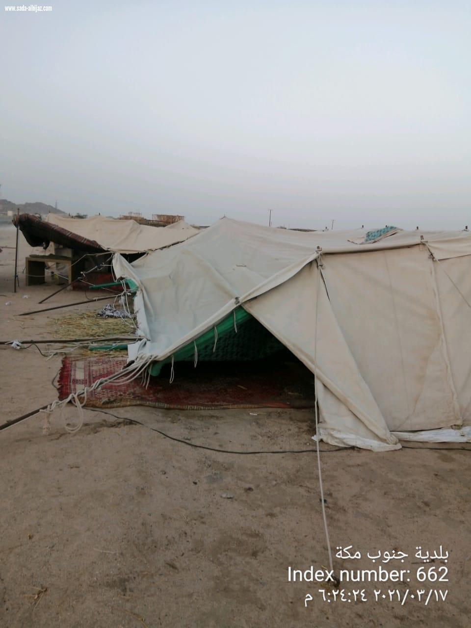 وكاله البلديات متمثله في بلدية جنوب مكة تُزيل الباعه الجائلين المخالفين