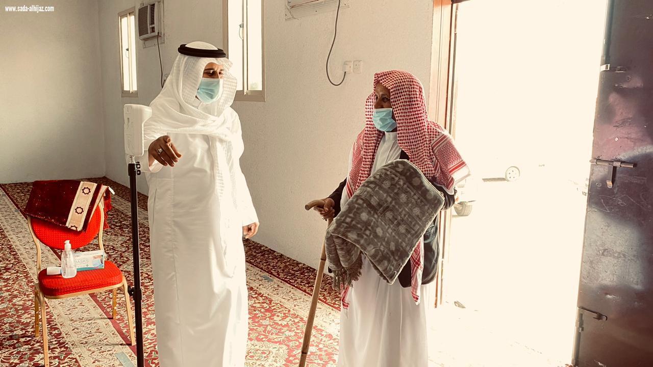 الحازمي يقوم بجولات تفقدية للجوامع والمساجد لمتابعة التقيد بالاجراءات الاحترازية والوقائية بالداير  .