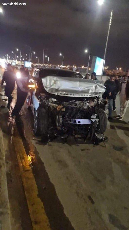 الإعلامي المصري عمرو أديب يتعرض لـحادث مروري وينقل للمستشفى للعلاج 
