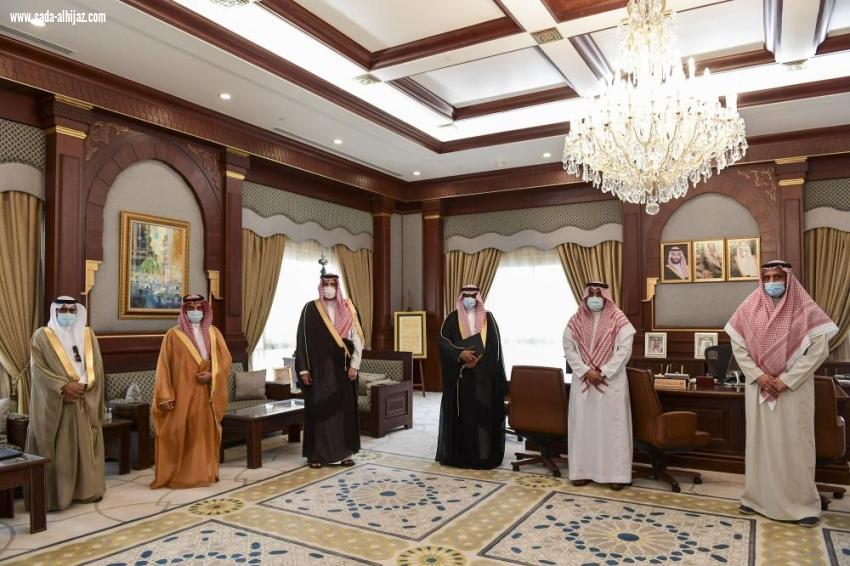 أمير المدينة يثمن إسهام التدريب التقني في توطين قطاع الأعمال