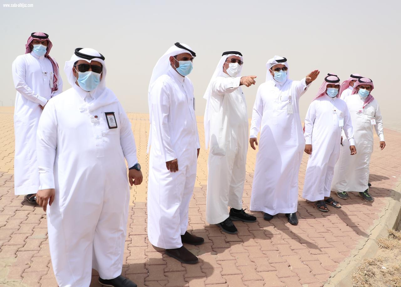 أمين عسير يتفقد محافظة محايل ويقف على عدد من المشروعات