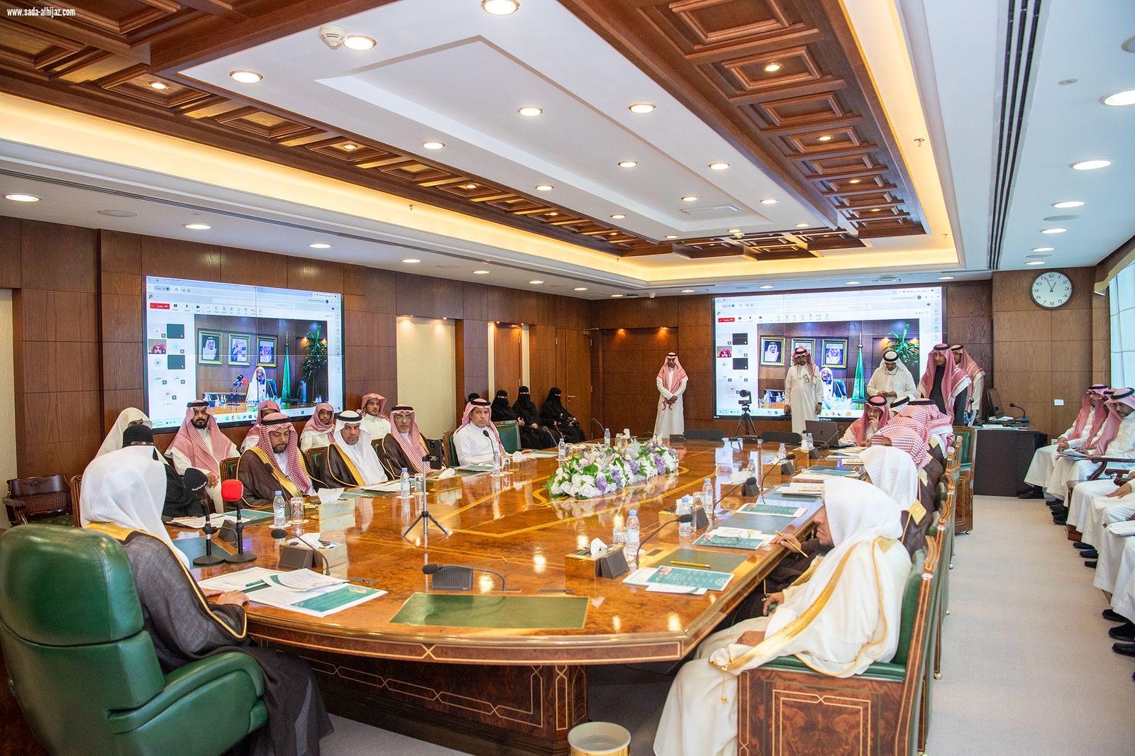 د. عبداللطيف آل الشيخ 