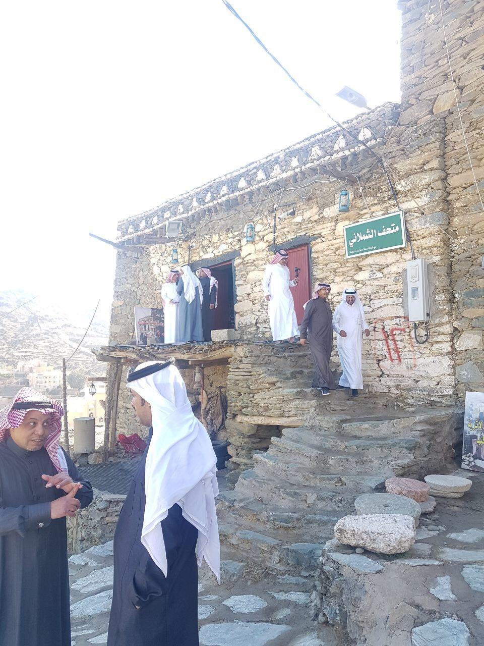 هيئة السياحة تعتمد الدراسات التأهيلية والتطويرية لقرية الأطاولة التراثية :