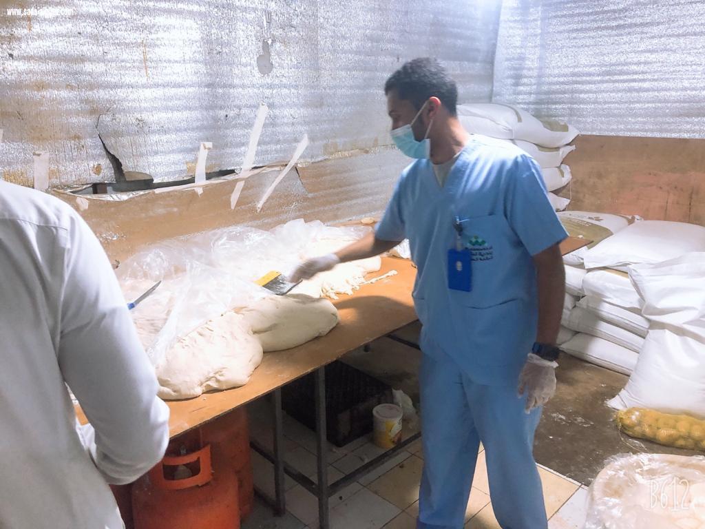 بلدية العالية تضبط مصنعين رقائق مخالفة بمركز العالية 