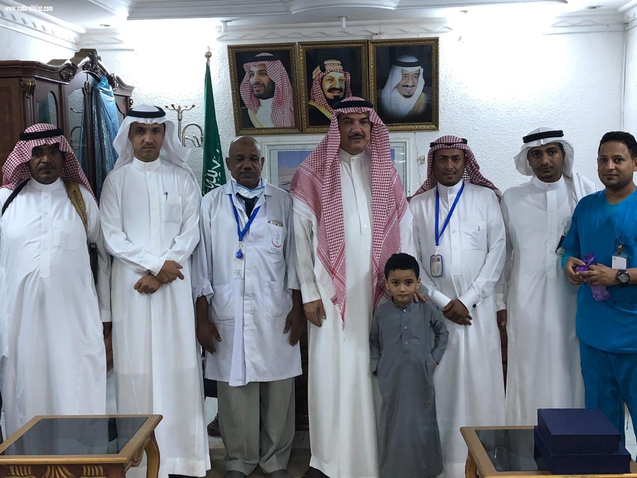 تدشين حملة شلل الأطفال لعام ١٤٤٠ بالطوال من قبل محافظ الطوال الدوسري