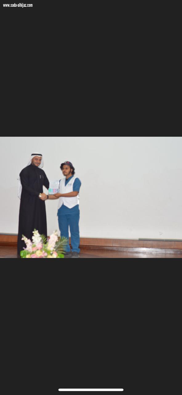 فريق نادي العلوم الطبية التطبيقية ينفذ فعالية تحت عنوان(صناعة باحث)