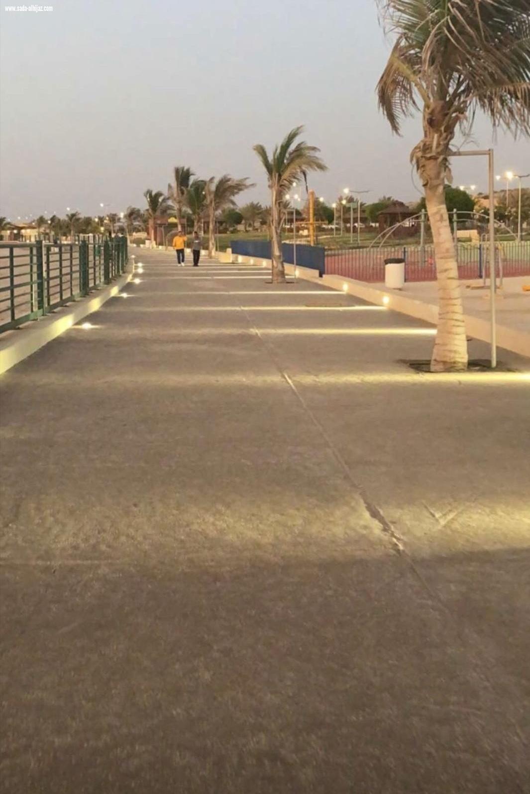 كورنيش بيش الواجهة السياحية الجديدة  ومقصد المتنزهين الباحثين عن الجمال 
