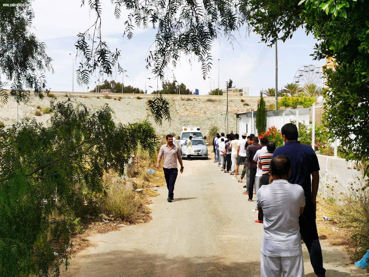 الكشف على 118 عامل بمركز صحي الهدا