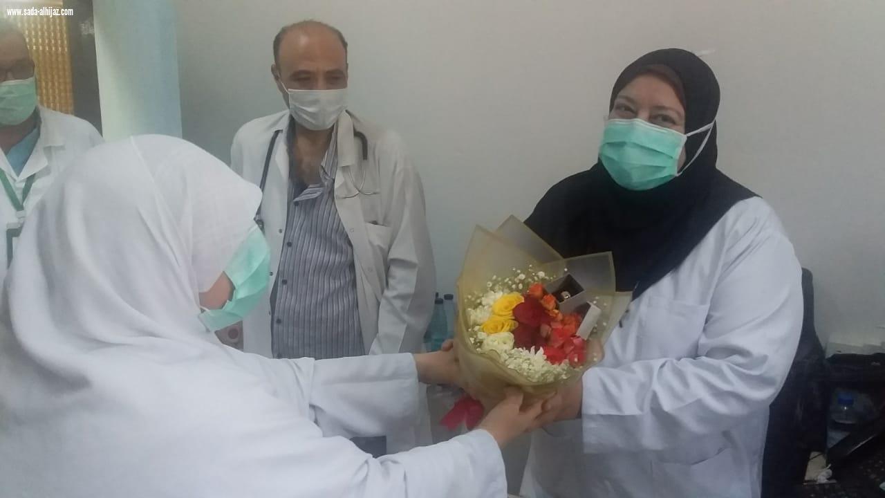 مستشفى صامطة العام يكرم ويودع الدكتورة نسرين فاروق بمناسبة انتهاءفترة عملها