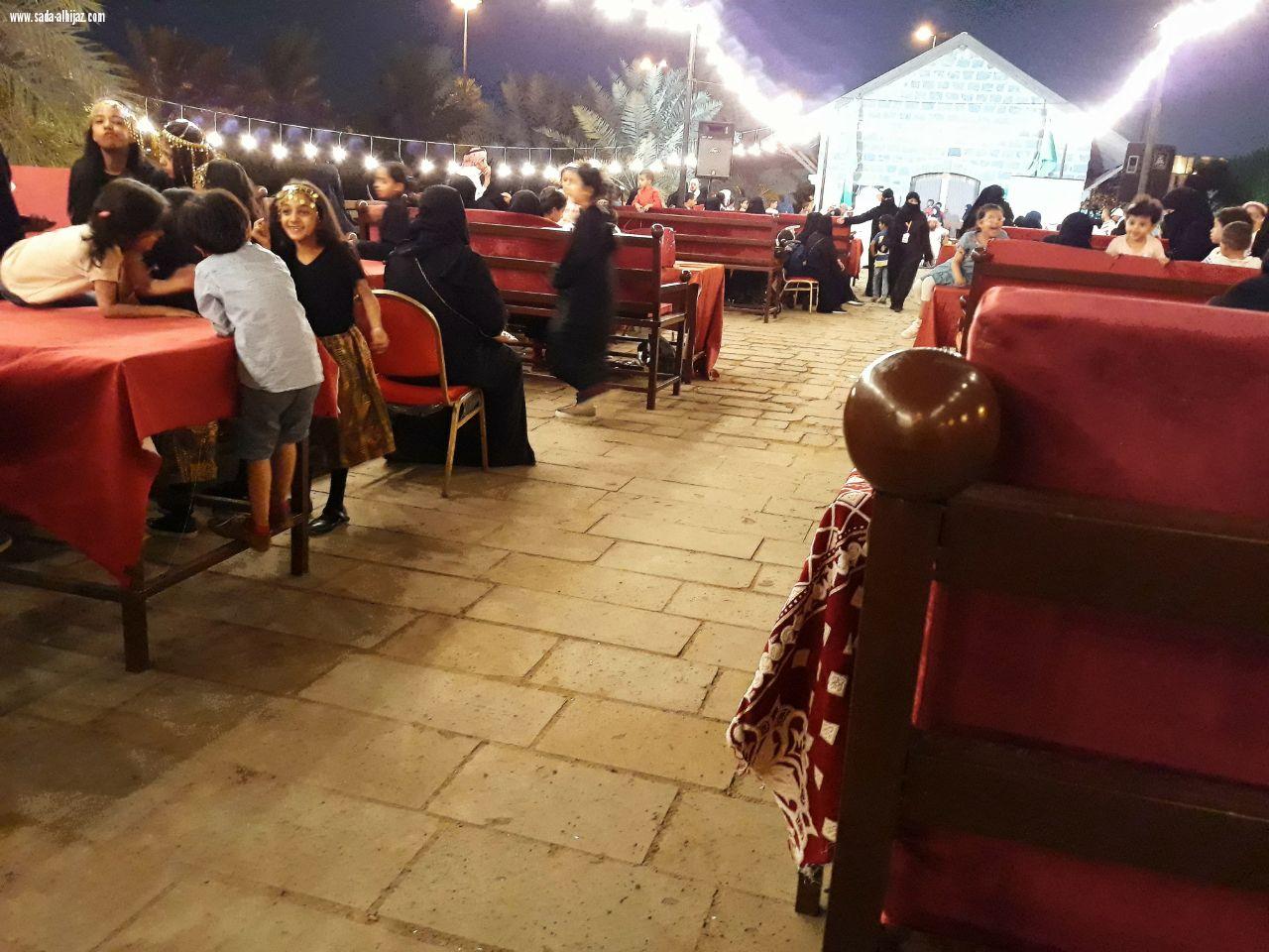 الجلسة المدينية بعنوان الحجرة النبوية المطهرة وحجرات زوجات الرسول صلى الله عليه وسلم