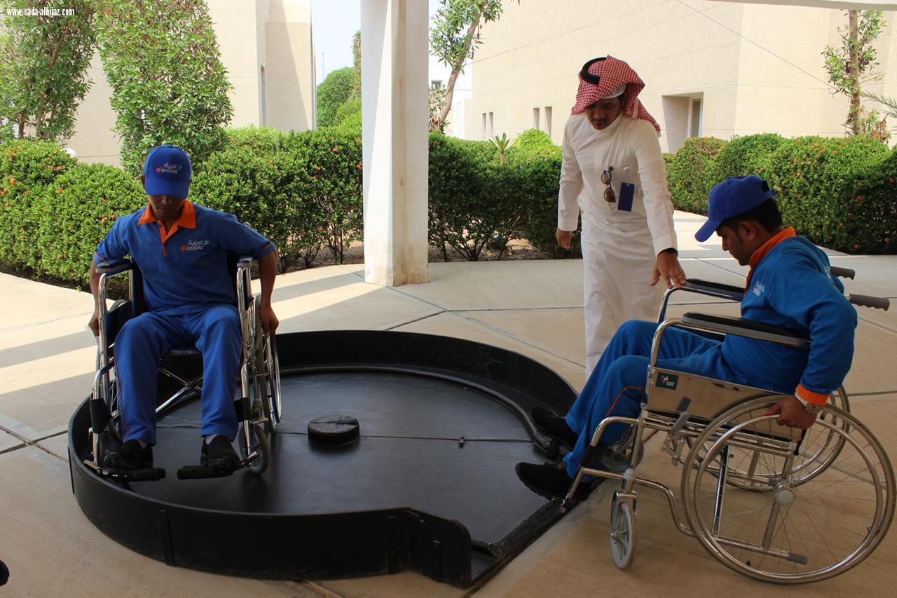 العاملين بمطار المؤسس الجديد يتلقون التدريب على كيفيةالتعامل مع ذوي الاحتياجات الخاصة بمركز الملك عبد الله عبد العزيز لرعاية ذوو القدرات الفائقة