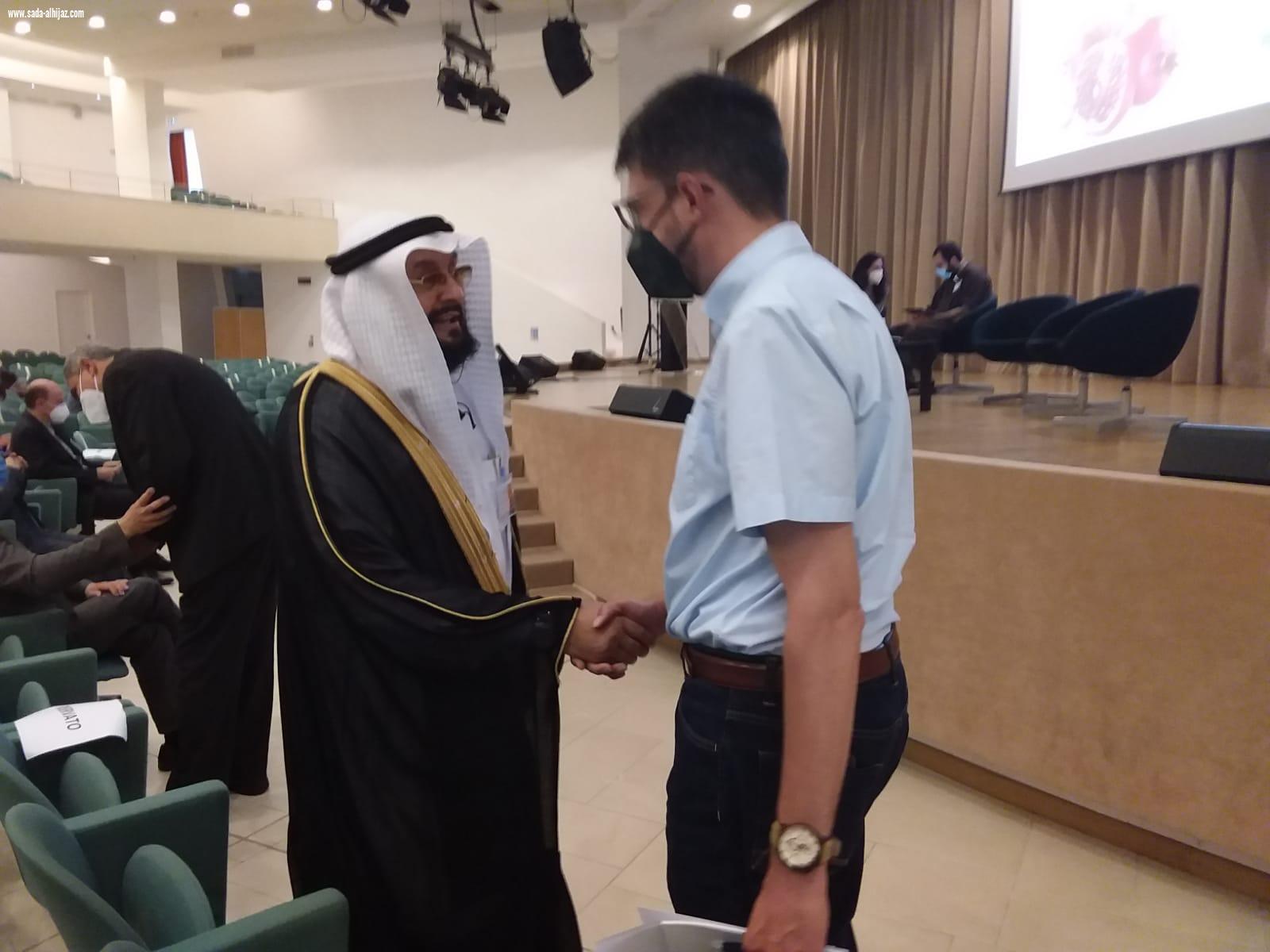 معالي الدكتور سرحان يشارك في اللقاء الإسلامي المسيحي في إيطاليا 