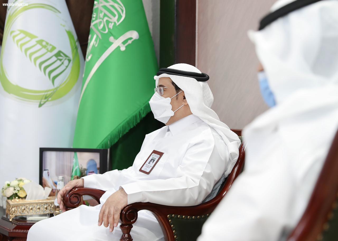 أمين الجوف يناقش تذليل معوقات المشروعات البلدية بطبرجل وإيصال الخدمات للقرى