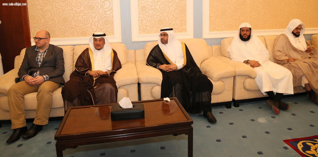 وزير الشؤون الإسلامية يحتفي برئيس العلماء مفتي البوسنة والهرسك والوفد المرافق له ..