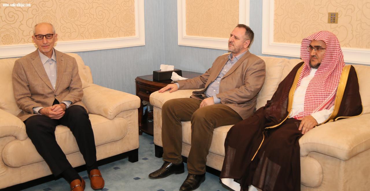 وزير الشؤون الإسلامية يحتفي برئيس العلماء مفتي البوسنة والهرسك والوفد المرافق له ..