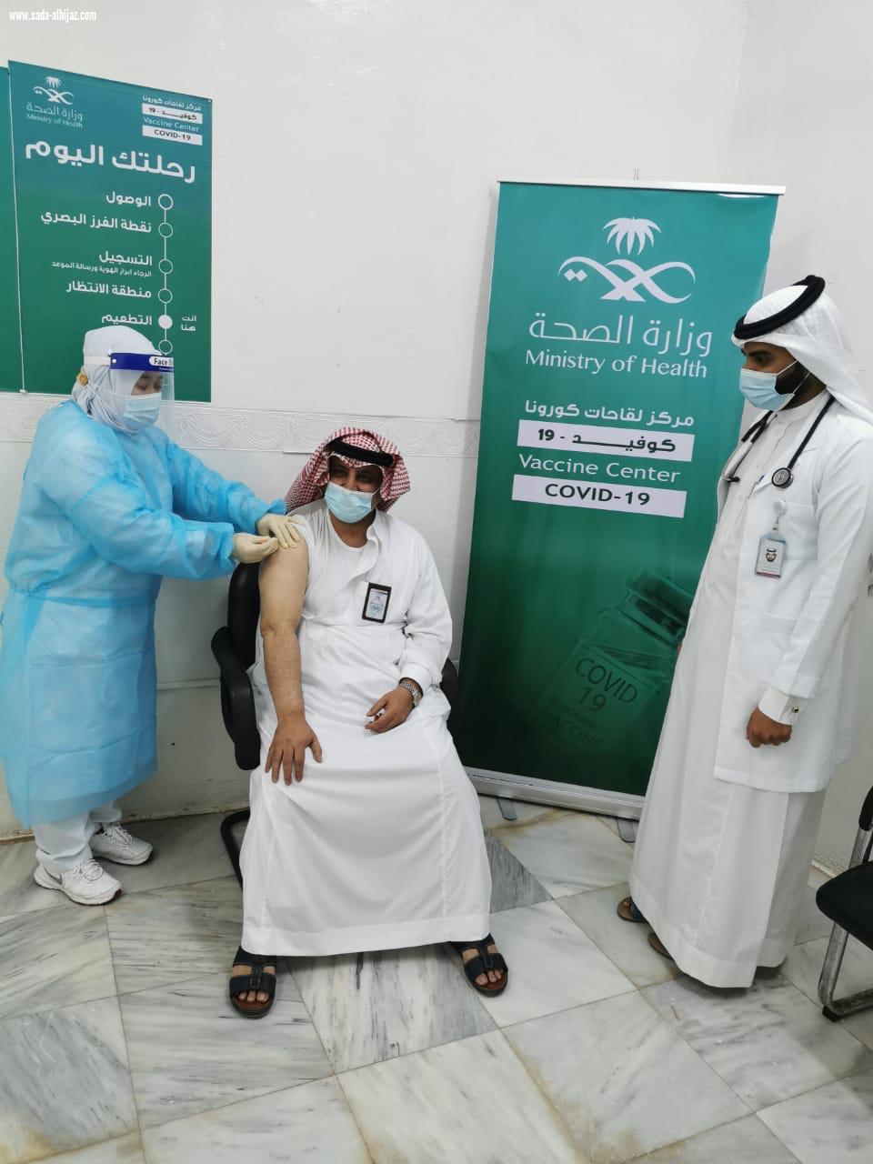 محافظ قلوة العويدي يدشن حملة لقاح كورونا بقلوة