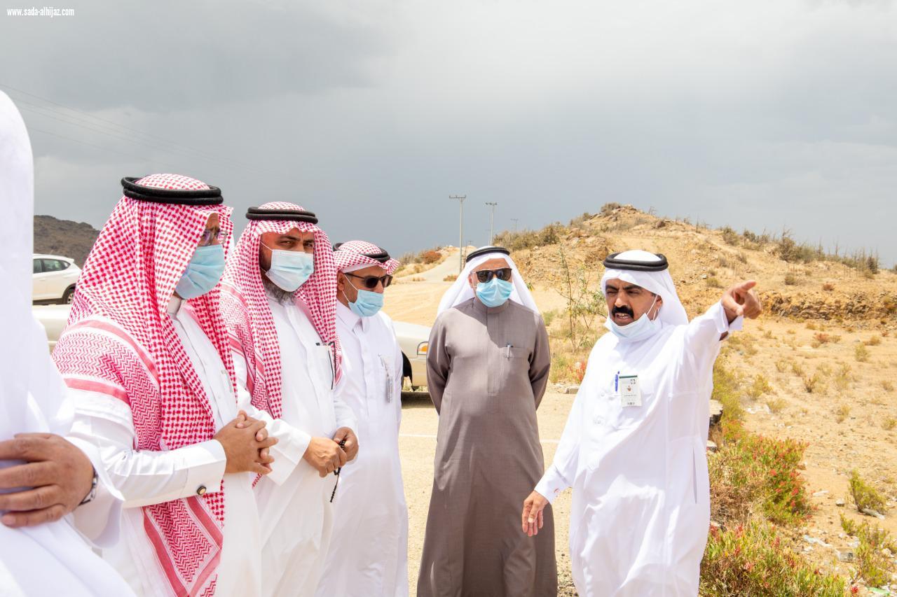 الدكتور السواط وآل هادي في جولة تفقدية لأحياء شمال مدينة الباحة