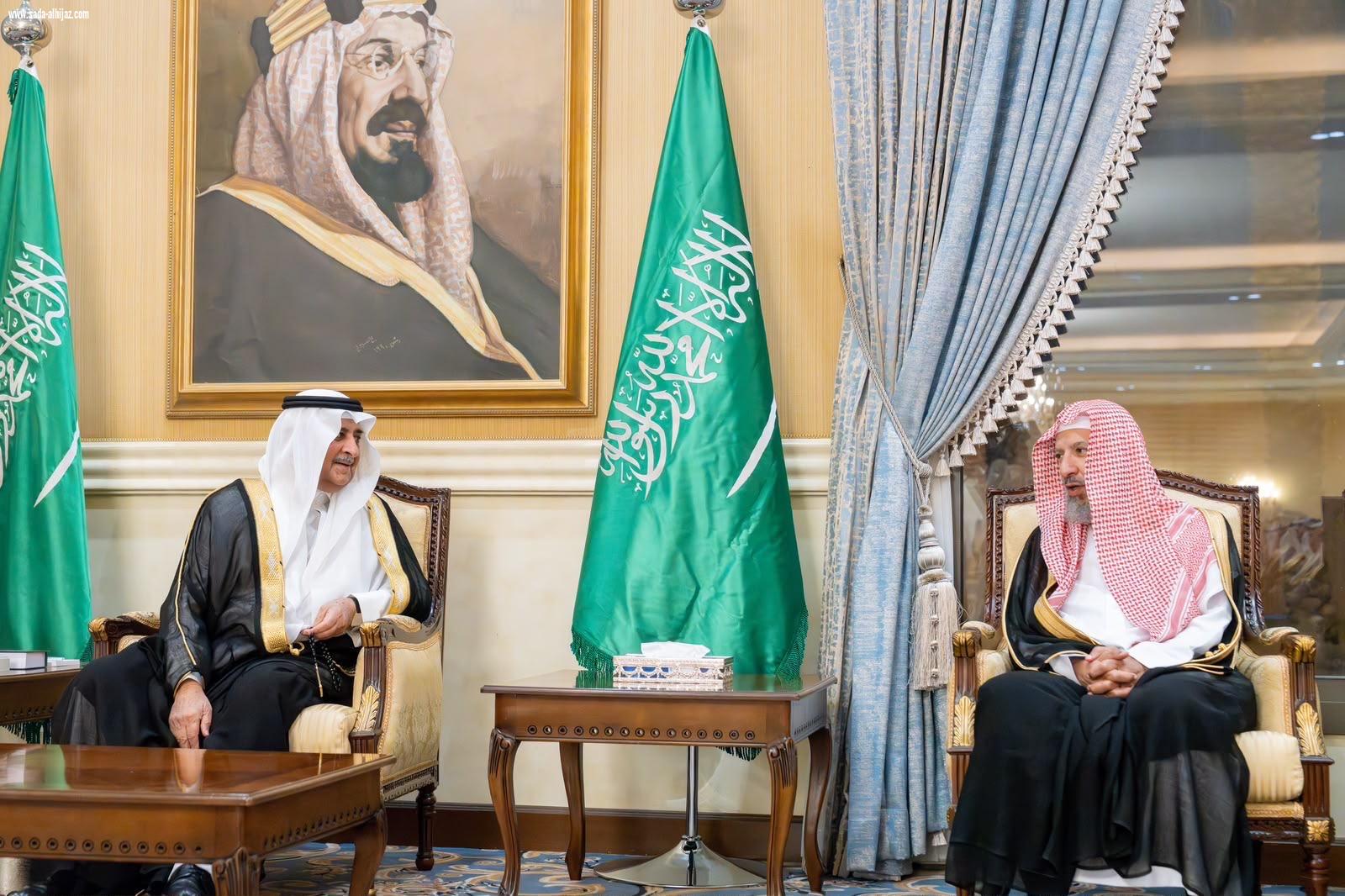 أمير منطقة تبوك يستقبل عضو هيئة كبار العلماء الشيخ سعد الشثري 