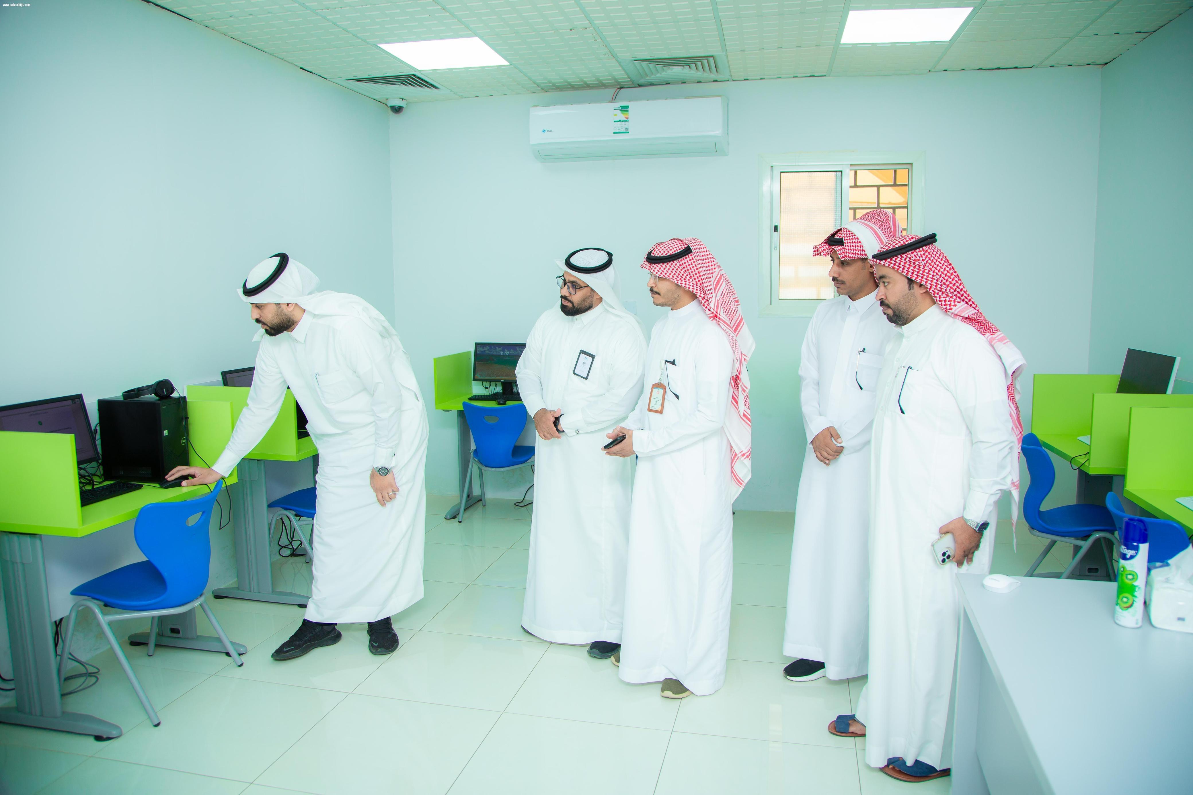 أمانة منطقة تبوك تنظم ورشة عمل حول البرنامج التثقيفي الصحي للعاملين في منشآت الغذاء والصحة العامة  