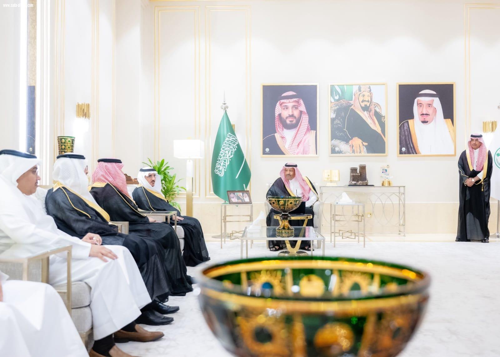 أمير الباحة يدشن المركز التعليمي للجامعة السعودية الإلكترونية بالمنطقة
