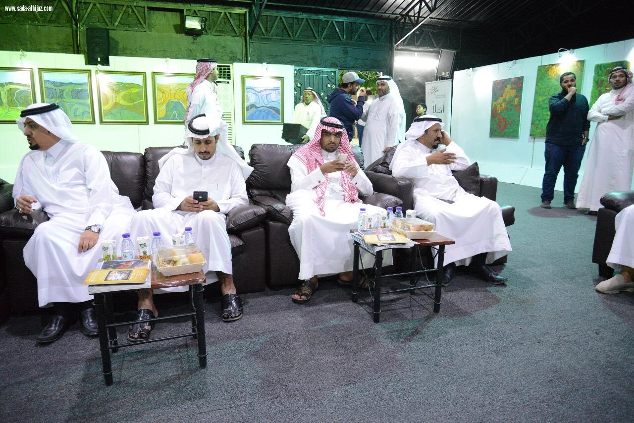 ثلاث فنانات في المعرض التشكيلي المشترك بالطائف