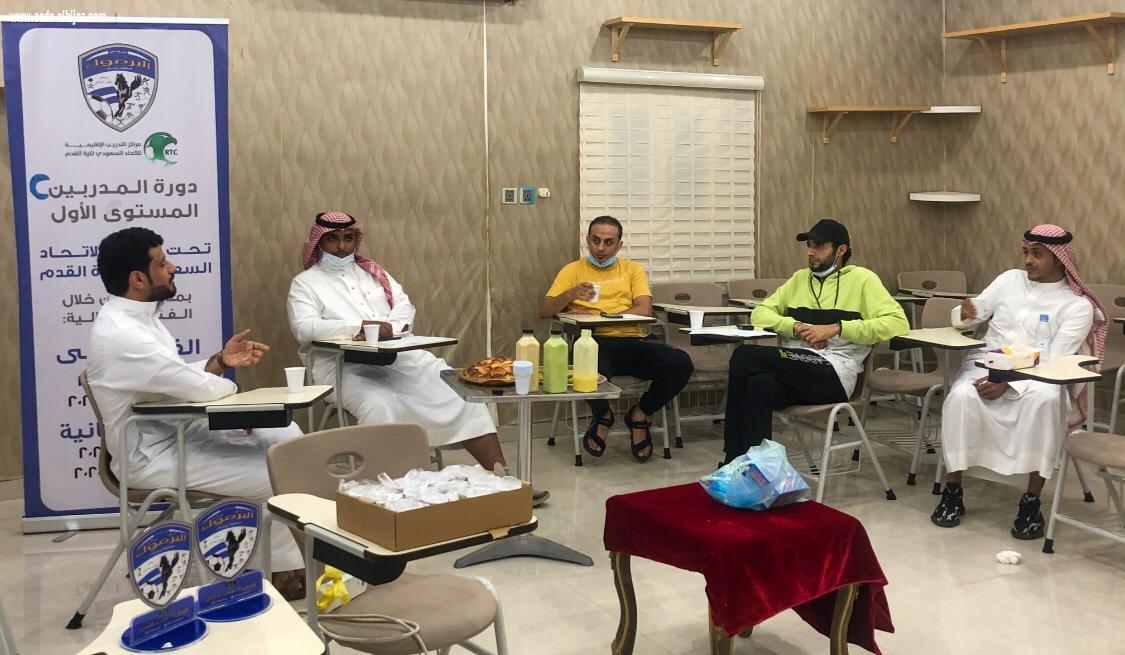 نادي اليرموك يكرم الداعمين لشراكة المجتمعية
