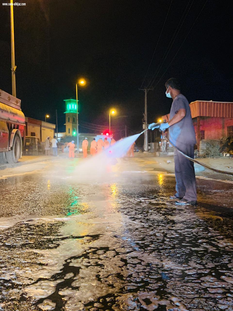 بلدية محافظة أضم تجند 42 موظف و130 عامل تساندهم 40 آلية لتنفيذ خطة بلدية محافظة أضم لمكافحة فيروس كورونا