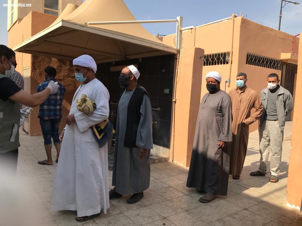الإسلامية بالجوف تواصل تنفيذ مجموعة من الاجراءات الاحترازية للوقاية من فيروس كورونا في مساجد سكاكا  