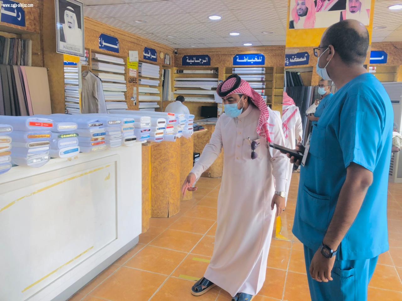 بلديه الشقيق تشدد من جولاتها الرقابيه.. وتؤكد : لاتهاون في الإجراءات الاحترازية 