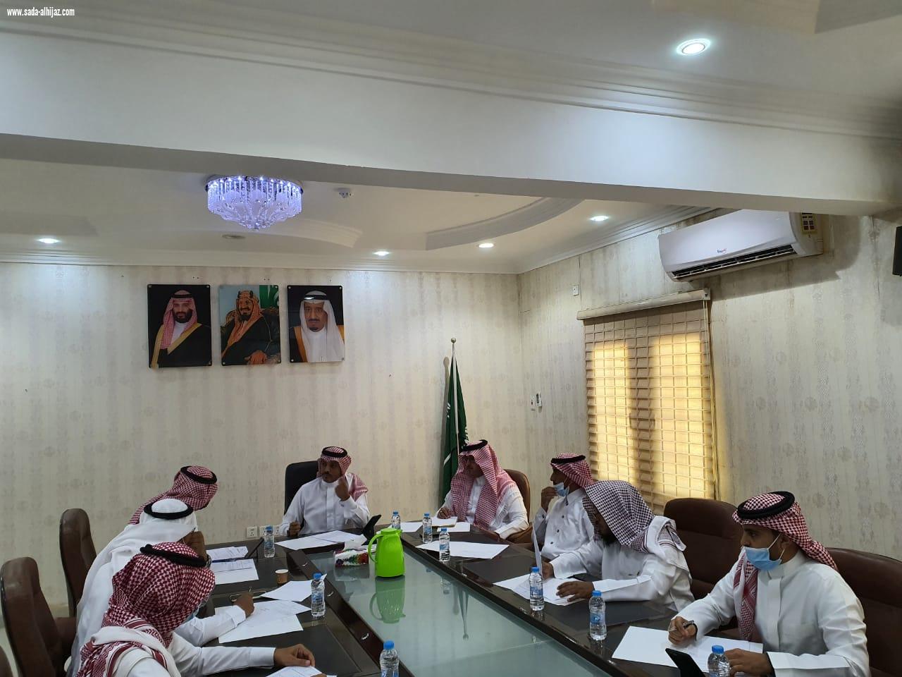 المجلس البلدي لبلدية محافظة بيش يعقد جلسته العادية الثانية والستون