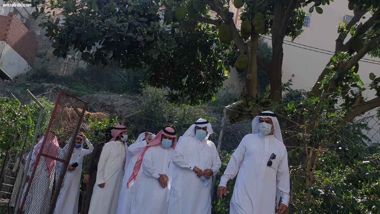 محافظ فيفاء يبحث تطوير سوق النفيعة والمسارات السياحية  