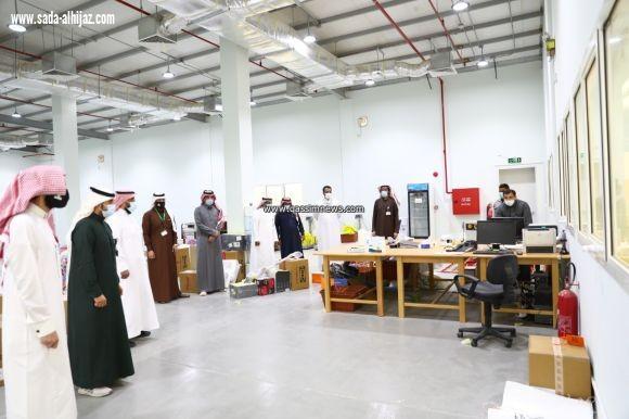 مدير عام بريد القصيم يتفقد مركز التوزيع