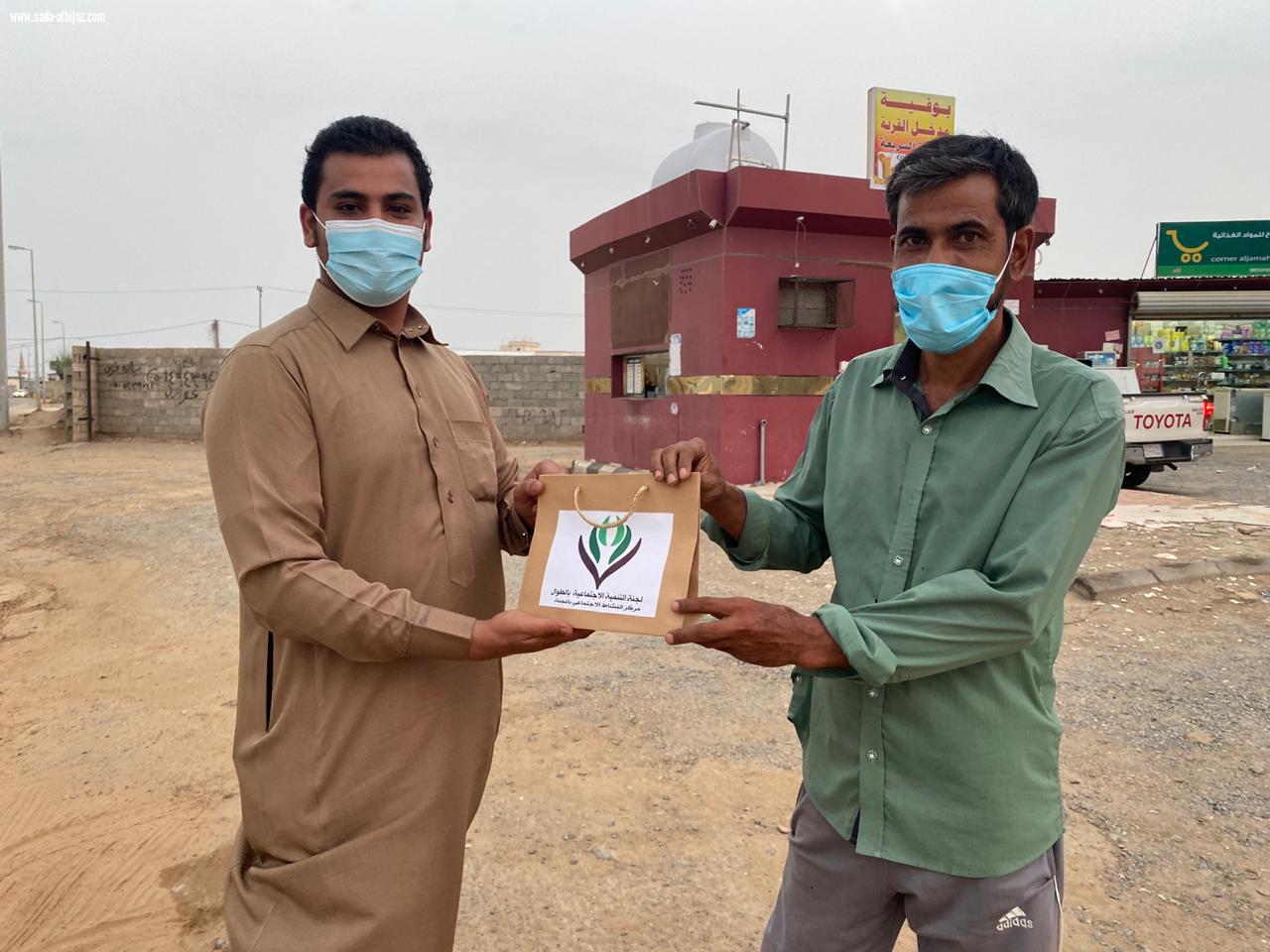 مركز النشاط الاجتماعي بقرية المجنة ينفذ برنامجا توعويا عن كرونا بعنوان نعود بحذر
