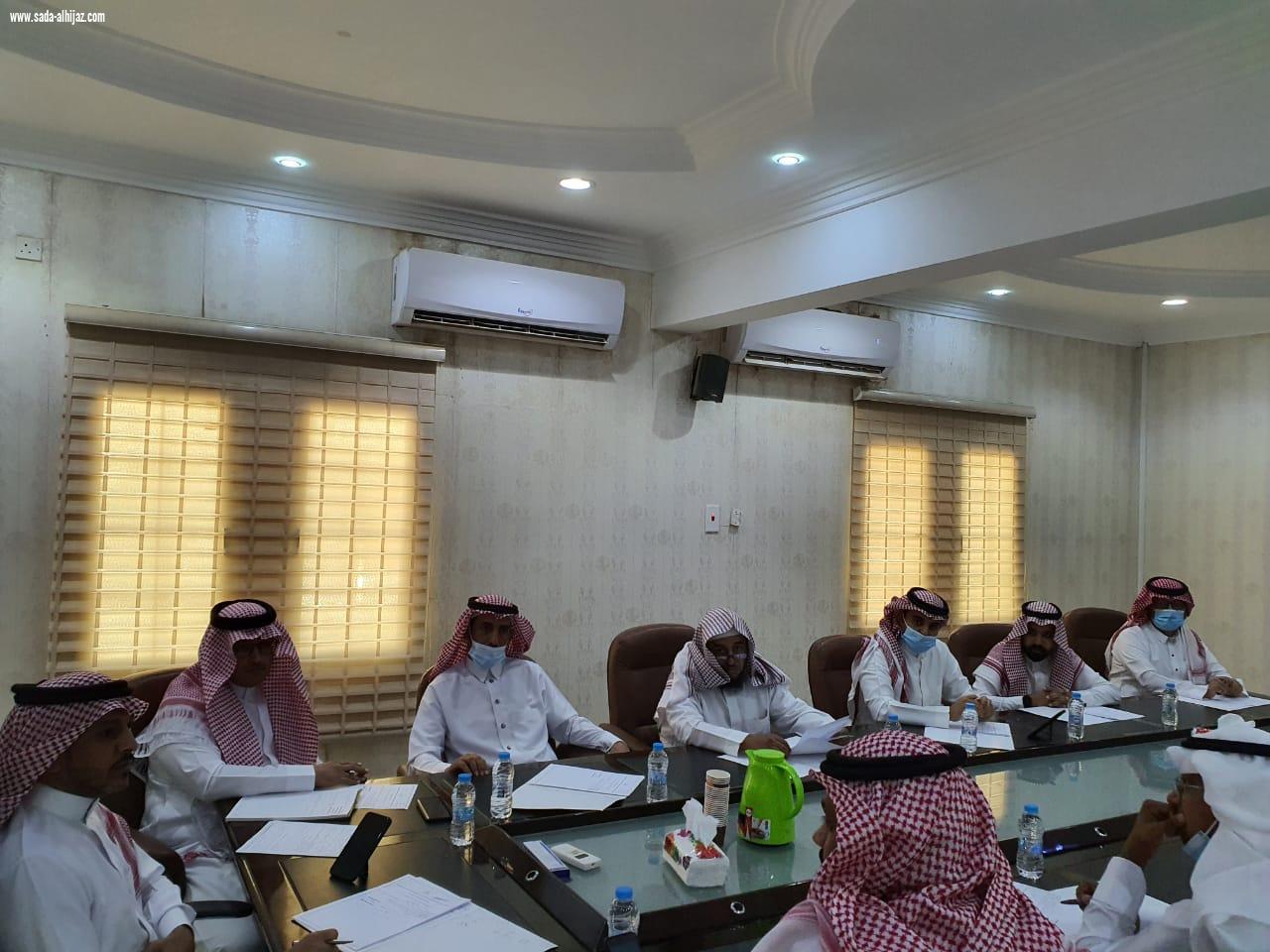 المجلس البلدي لبلدية محافظة بيش يعقد جلسته العادية الثانية والستون