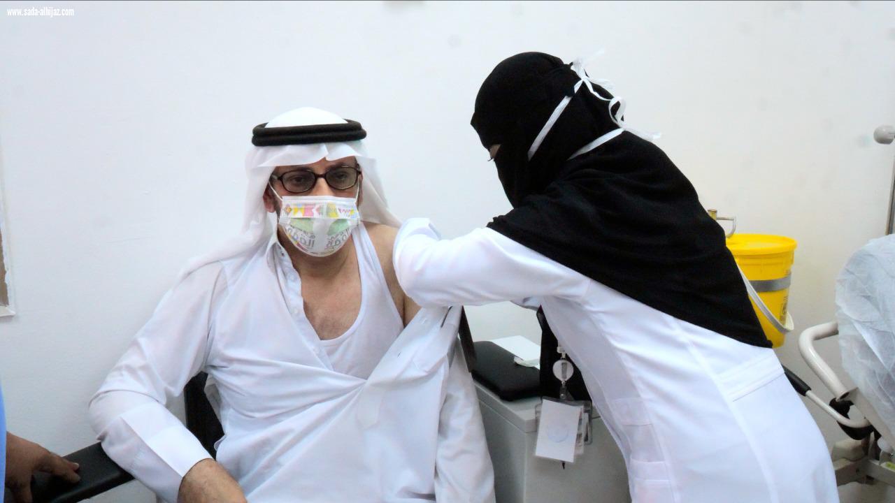 الشمراني يدشن لقاح كورونا بمستشفى المحافظة