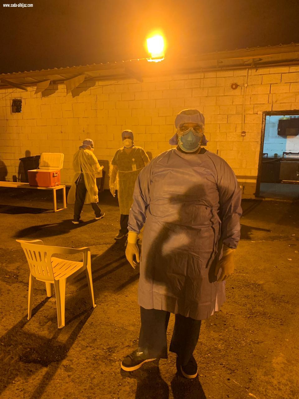 محافظ خميس مشيط يوجه اللجنة الخماسية بفحص عمال بلدية المحافظة