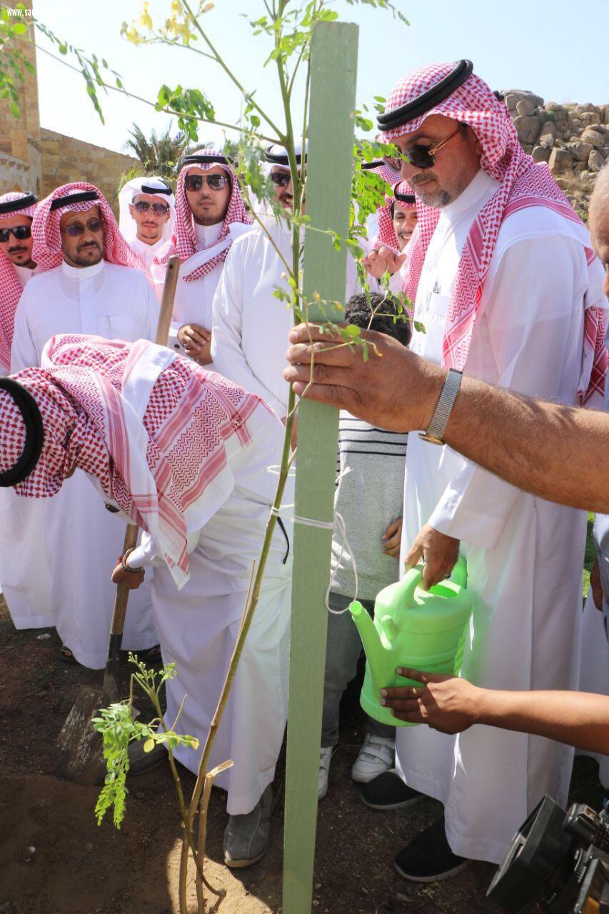 أمين الطائف يدشن حملة  اغرسها لتشجير الطائف