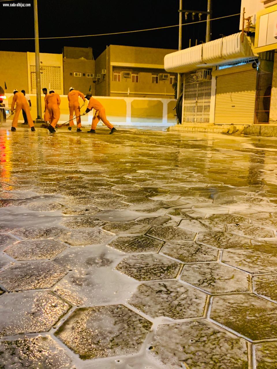 بلدية محافظة أضم تجند 42 موظف و130 عامل تساندهم 40 آلية لتنفيذ خطة بلدية محافظة أضم لمكافحة فيروس كورونا