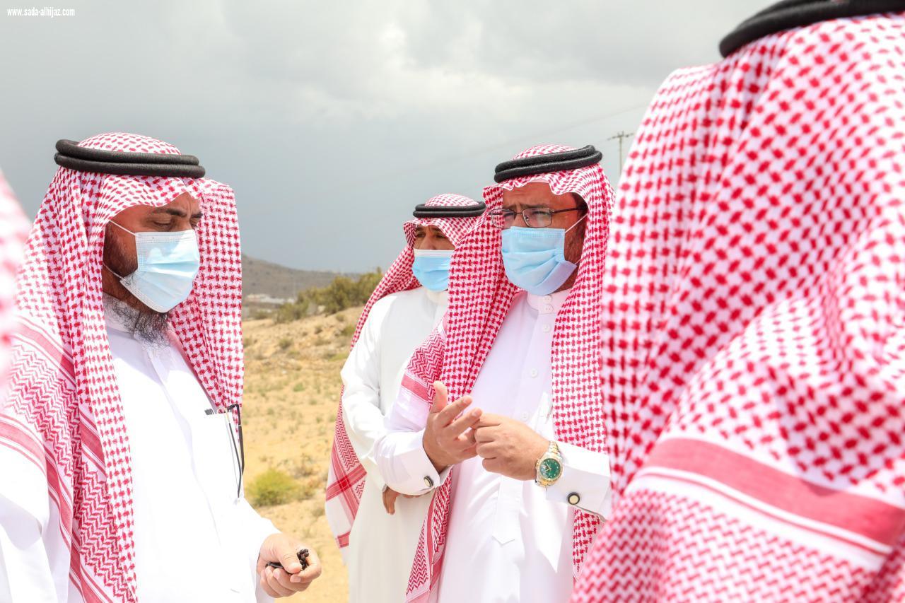 الدكتور السواط وآل هادي في جولة تفقدية لأحياء شمال مدينة الباحة