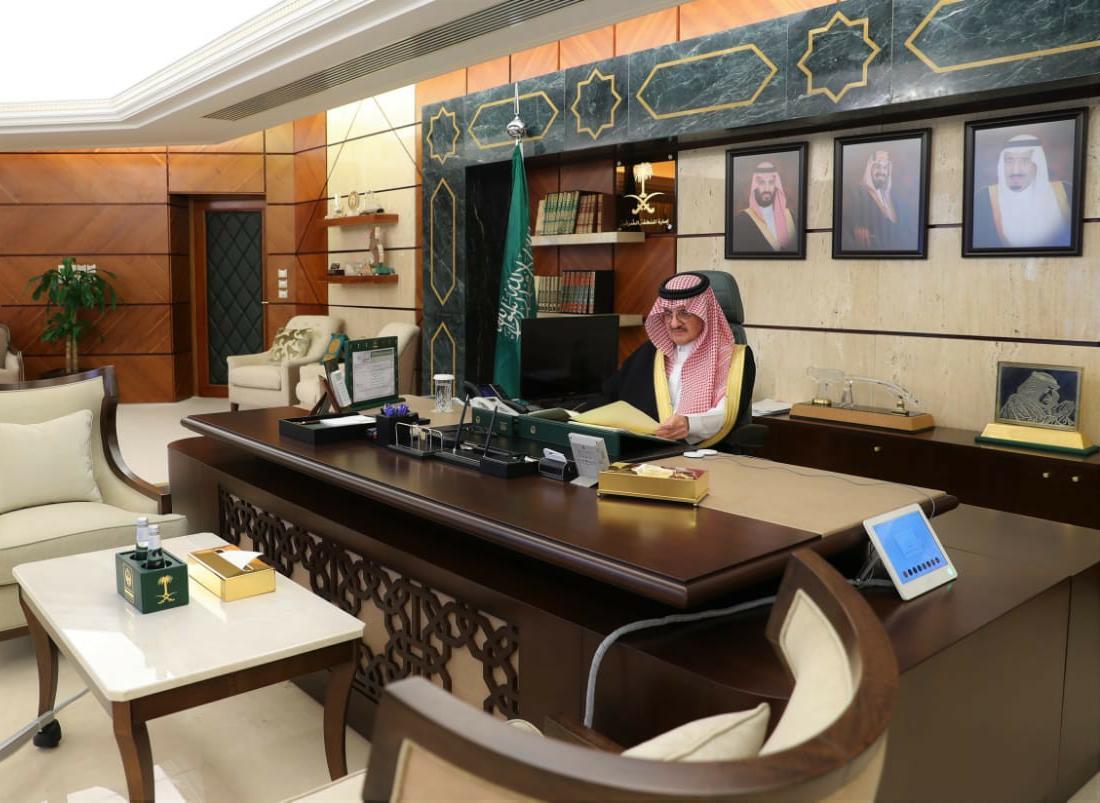 ترأس اجتماع مجلس المنطقة الخامس عشر  سعود بن نايف يؤكد على ضرورة إتباع كافة الإجراءات الاحترازية