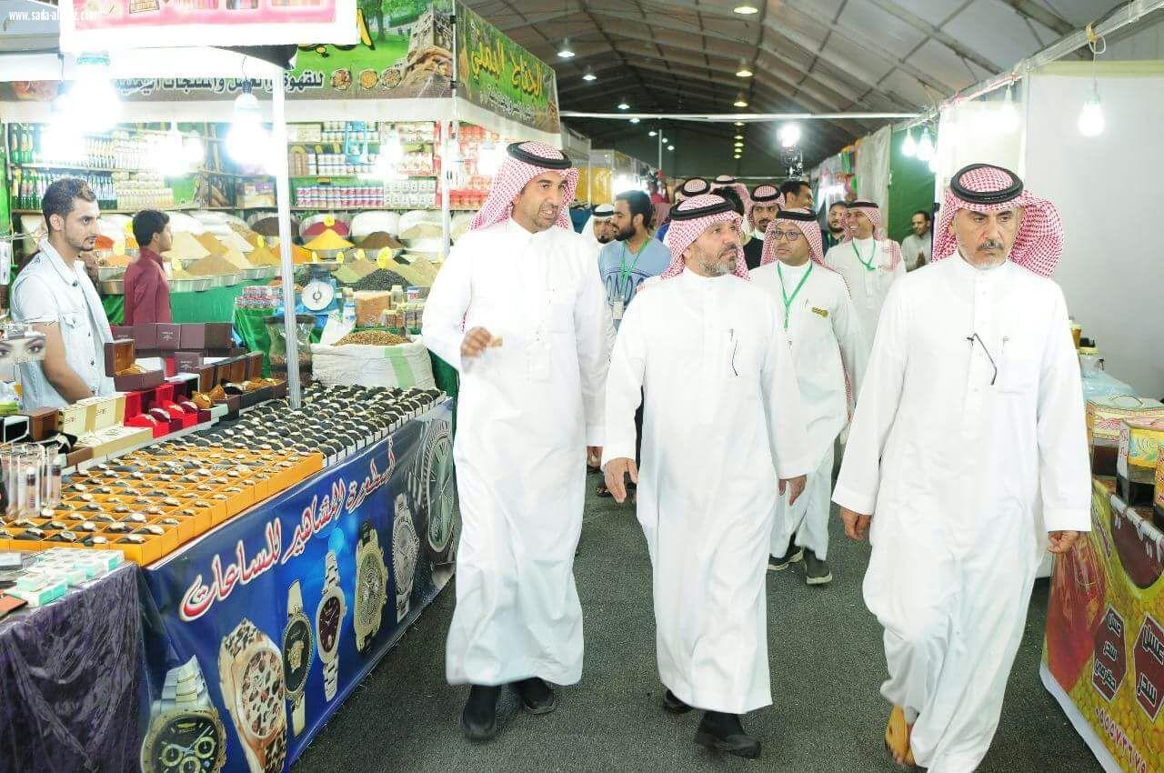 الخيمة التسويقية بأرض المعرفة تقدم اكثر من ٤٠٠٠ منتج عائلي  للزوار   