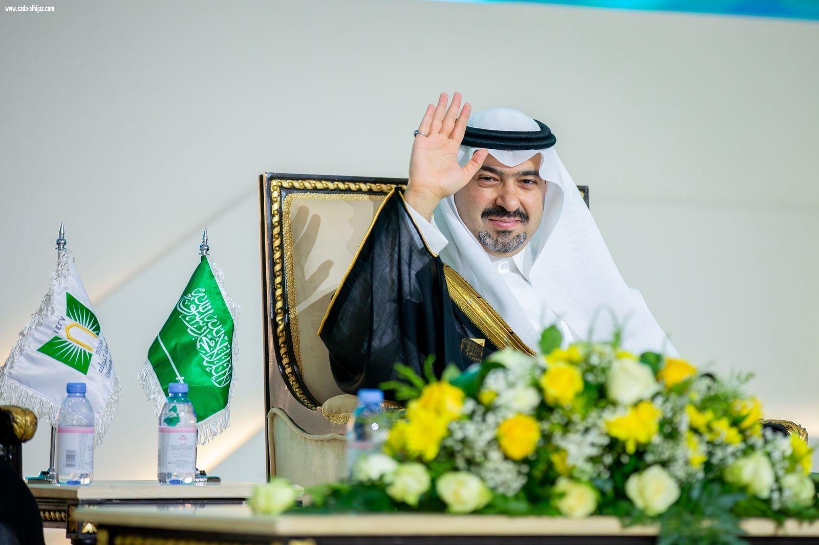 نائب أمير تبوك يشهد حفل تخريج الدفعة الـ20 من طلاب جامعة تبوك  