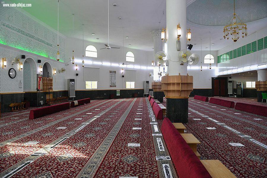 الشؤون الإسلامية تغلق 13 مسجداً في 7 مناطق بعد ثبوت حالات إصابة بكورونا بين صفوف المصلين