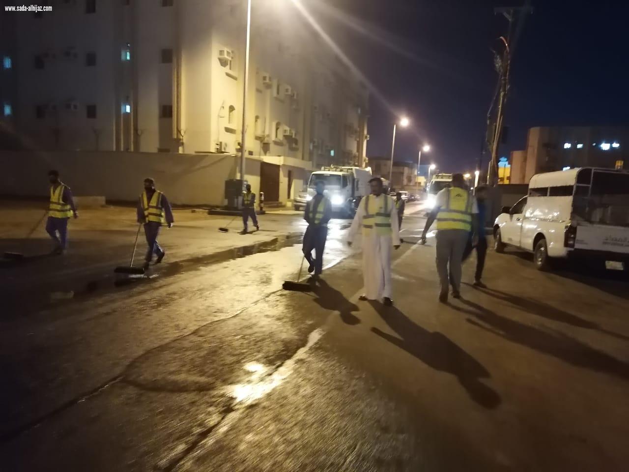 أمانة منطقة جازان تواصل تعقيمها للشوارع والميادين 