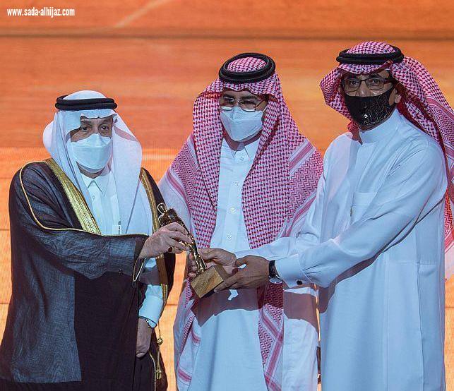 أمير الرياض يُكرم الفائزين بالجوائز الثقافية الوطنية.. والشيخ العبودي يُتوّج بـشخصية العام