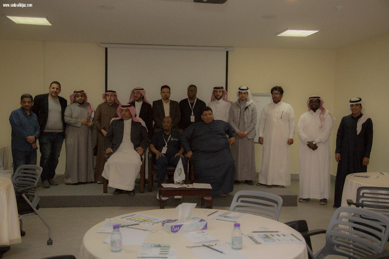 حلول التسويق تقدم ورشة عمل أساسيات التسويق في مقرها في برنامج بادر حاضنة التقنية 