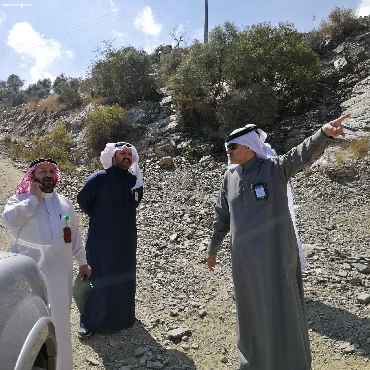 محافظ المندق يتفقد سد مدهاس