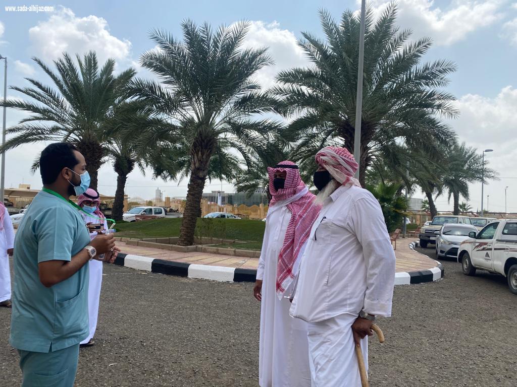 مستشفى العارضة العام يطلق حملة للتعريف بالتسجيل للقاح كورونا والعيادات الافتراضية